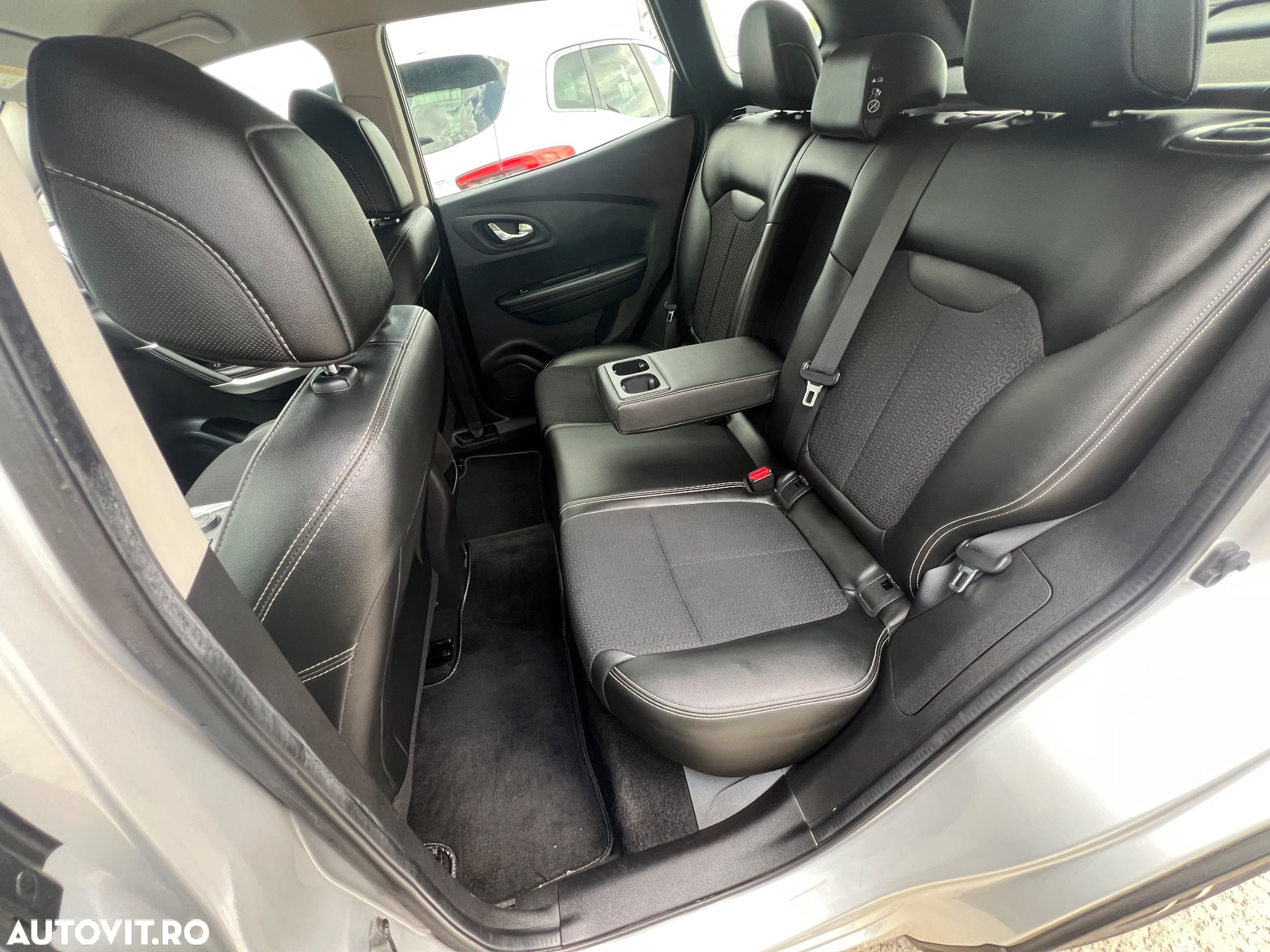 Renault Kadjar 1.6 DCI 4X4 Intens - 14