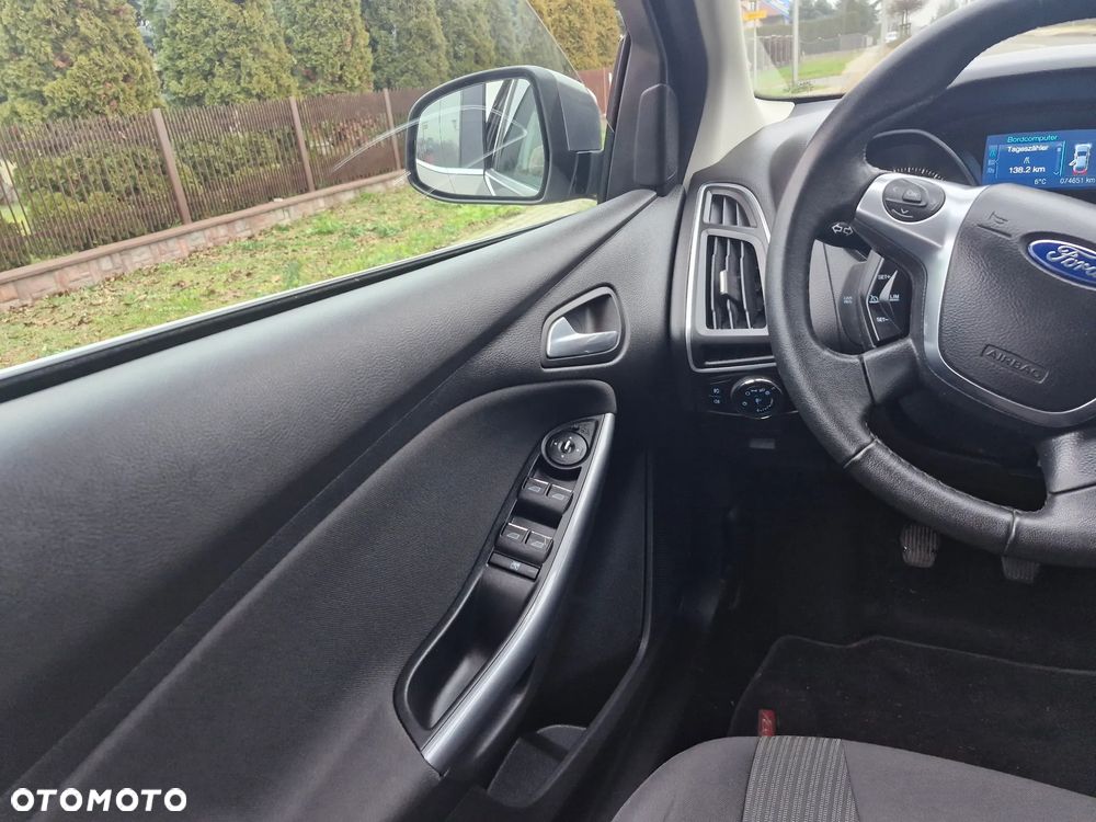 Ford Focus 1.0 EcoBoost Ambiente - 11