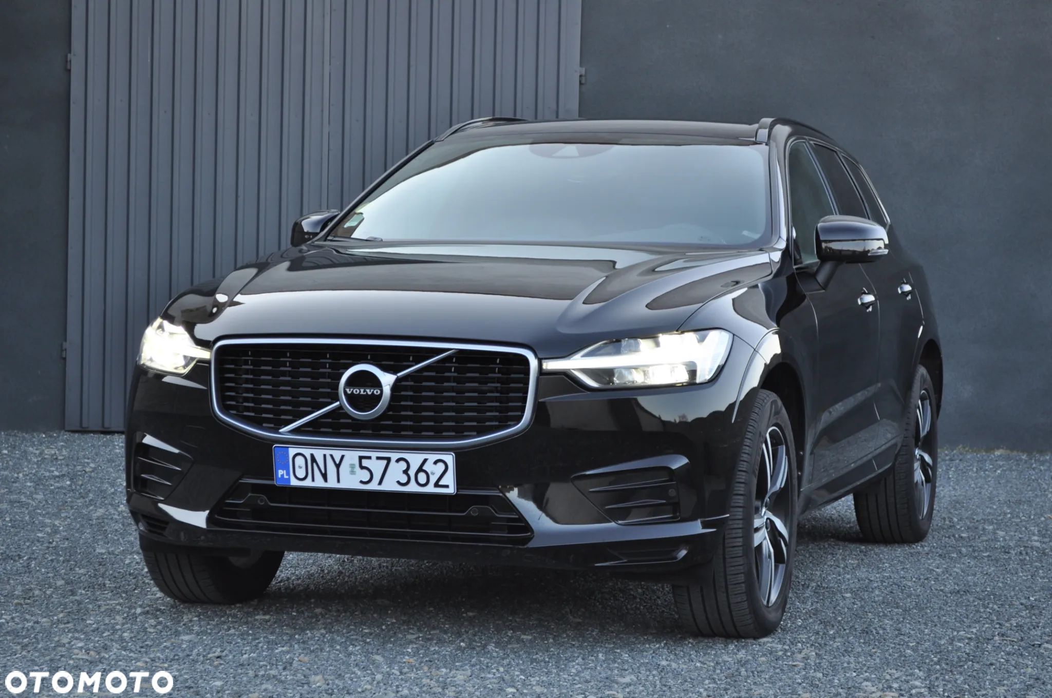 Volvo XC 60 D4 R-Design - 1