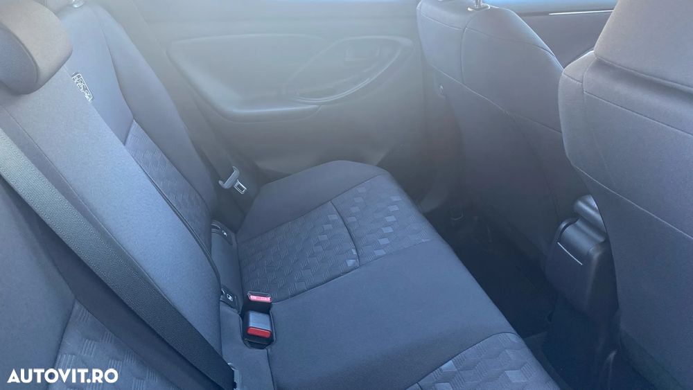 Toyota Yaris 1.5 VVT-i HSD Eco - 7