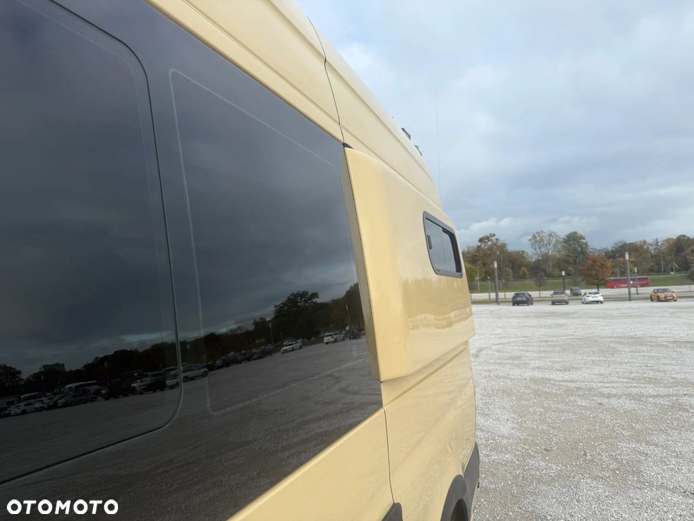 Mercedes-Benz Sprinter - 11
