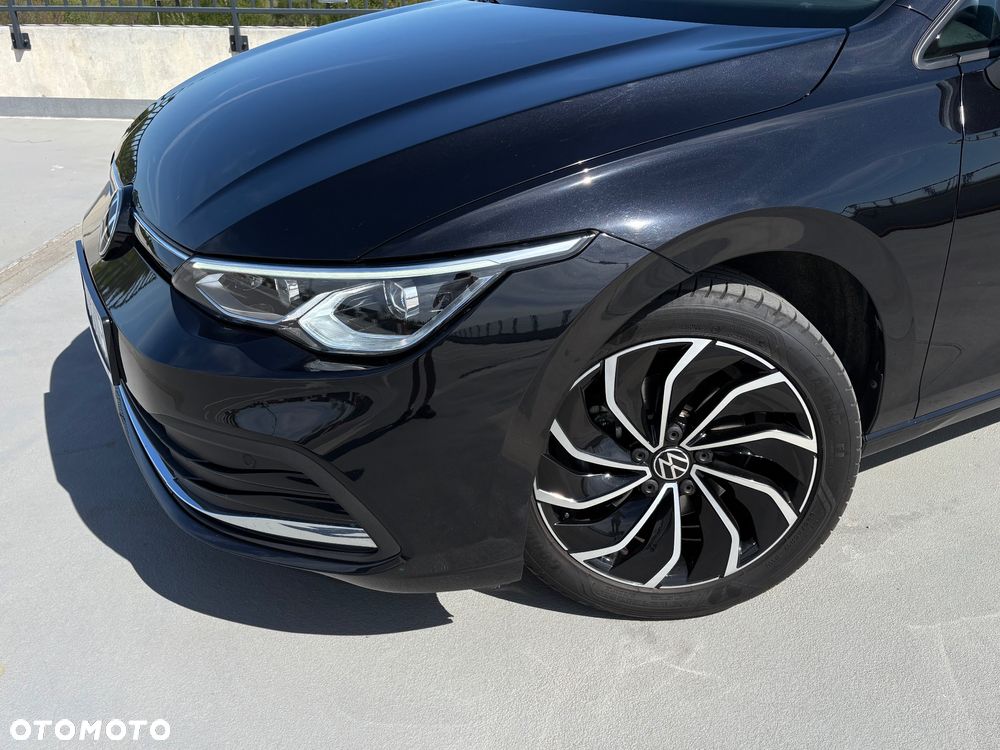 Volkswagen Golf 1.5 eTSI Active DSG - 3