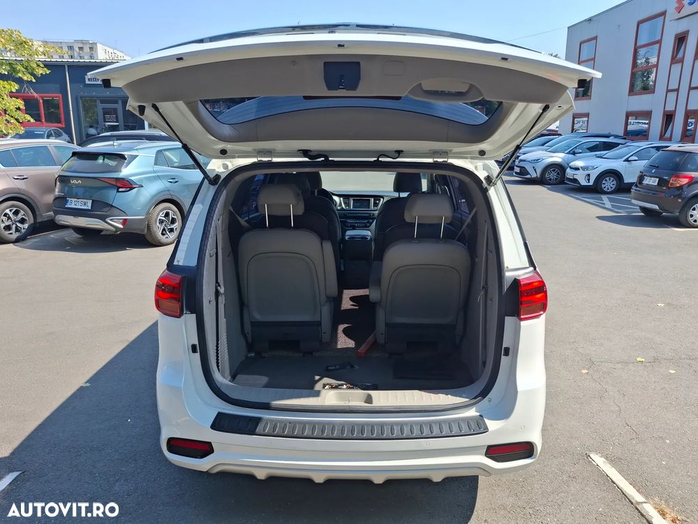 Kia Carnival - 5