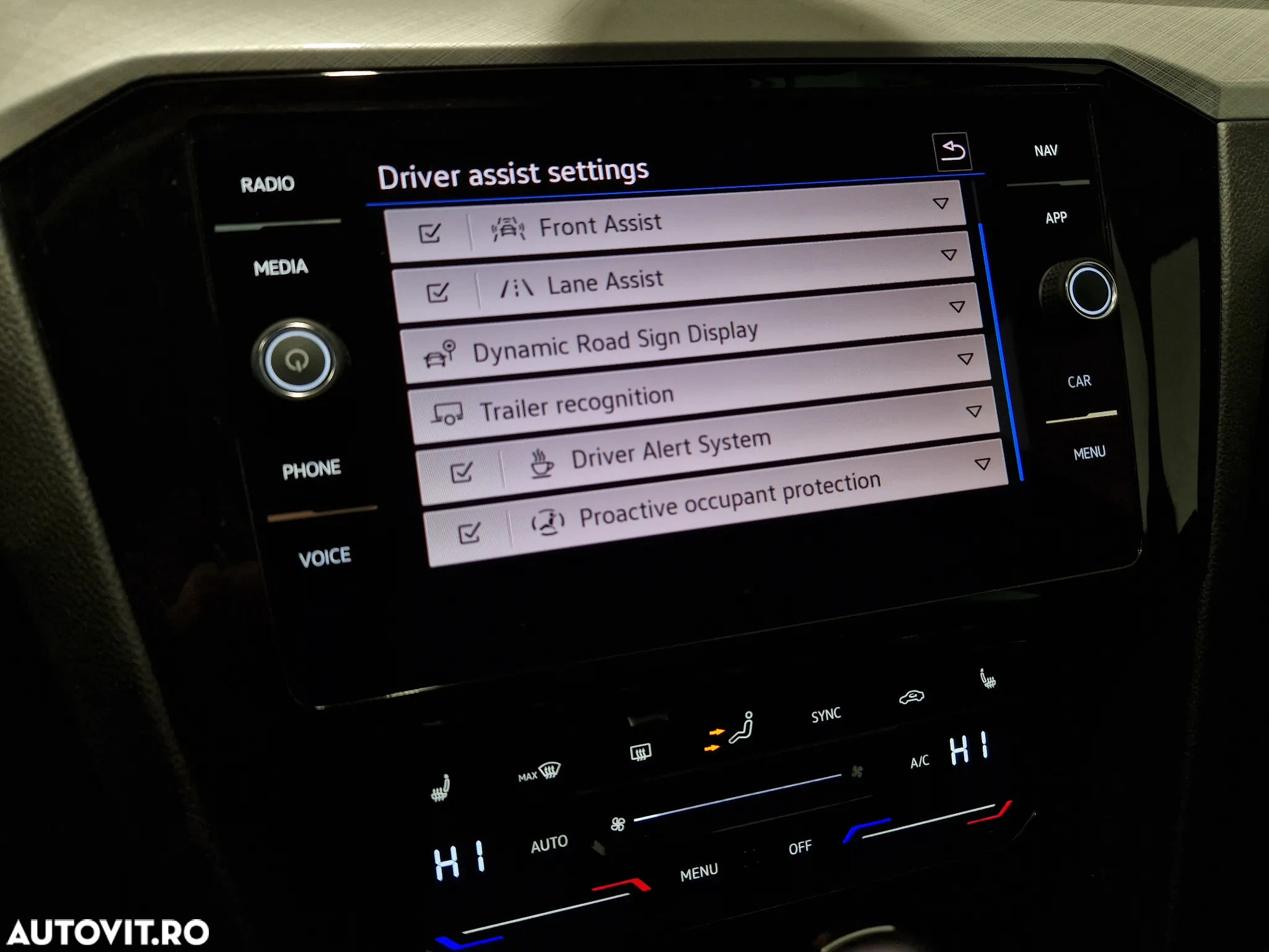 Volkswagen Passat Variant 1.5 TSI ACT OPF DSG Comfortline - 24