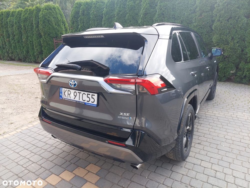 Toyota RAV4 - 8
