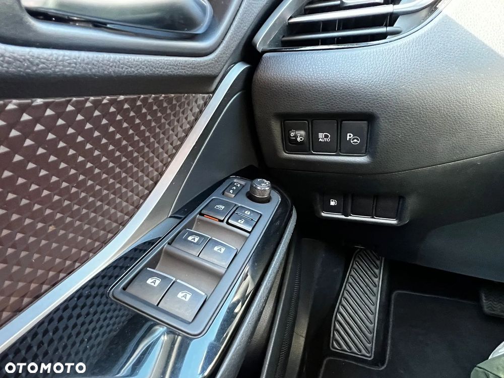 Toyota C-HR 1.8 Hybrid Neon Lime powered by JBL - 11