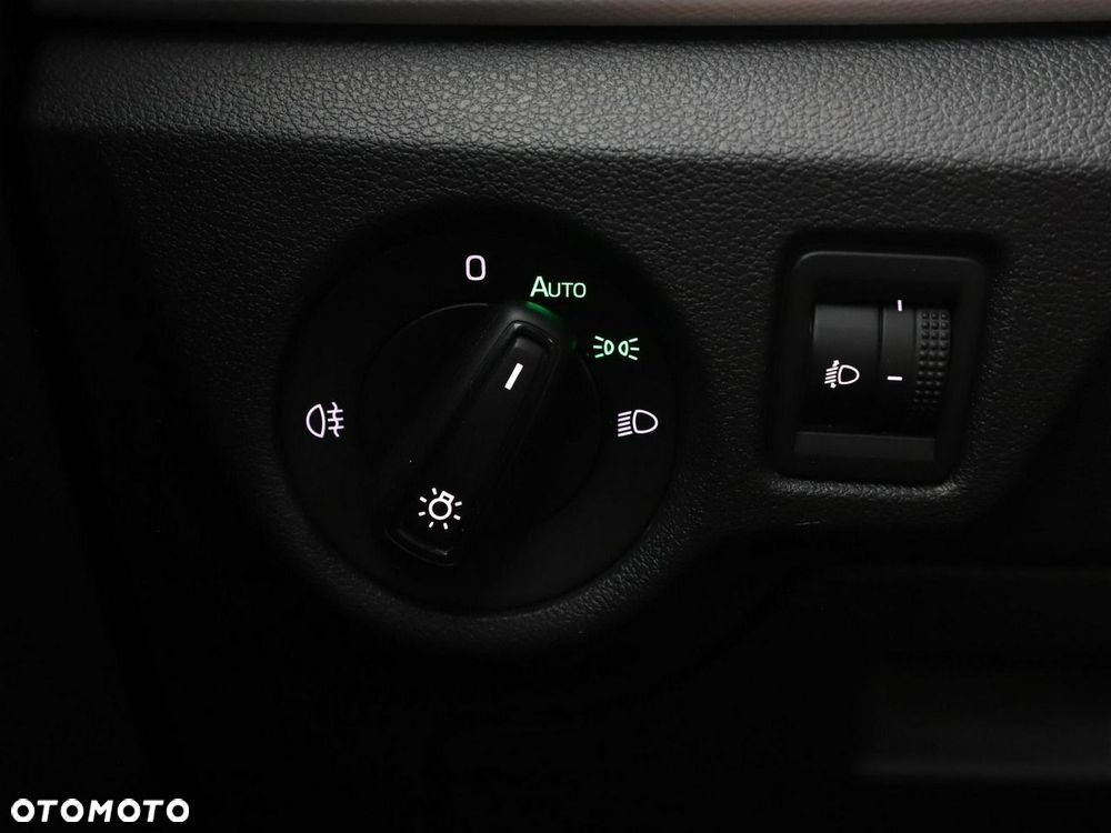 Skoda Kamiq 1.0 TSI Ambition - 35
