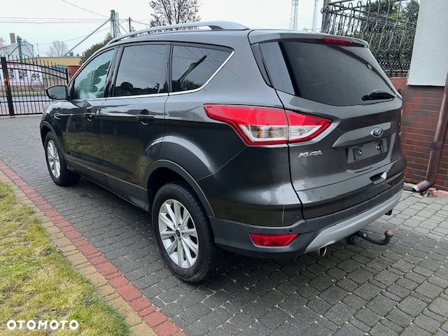 Ford Kuga 1.5 EcoBoost 2x4 Titanium - 4