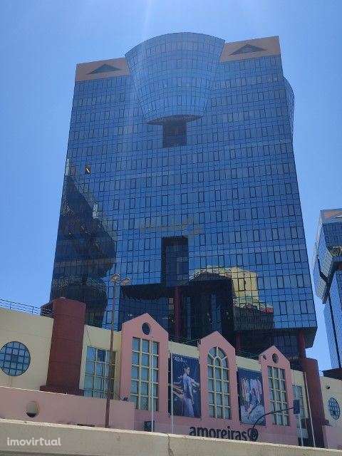 LCA1976 - Arrecadação no Centro Comercial das Amoreiras, Lisboa - Grande imagem: 3/7