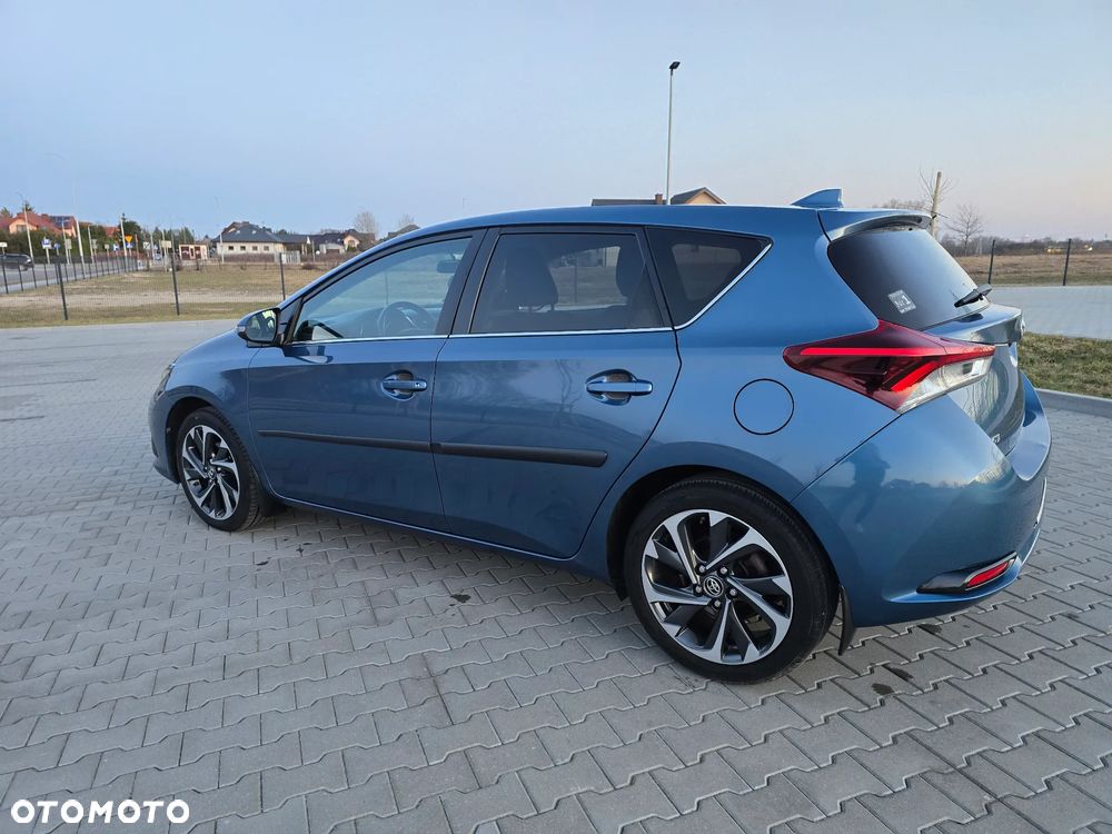 Toyota Auris 1.6 Premium Comfort - 12