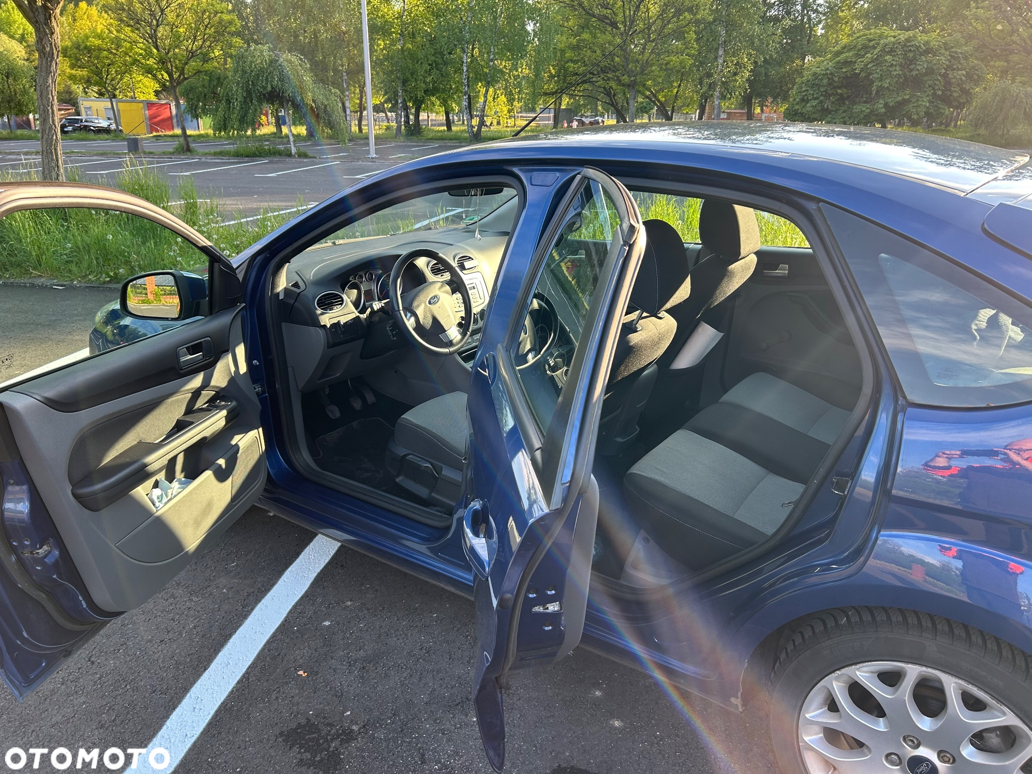 Ford Focus 1.6 16V Trend - 12