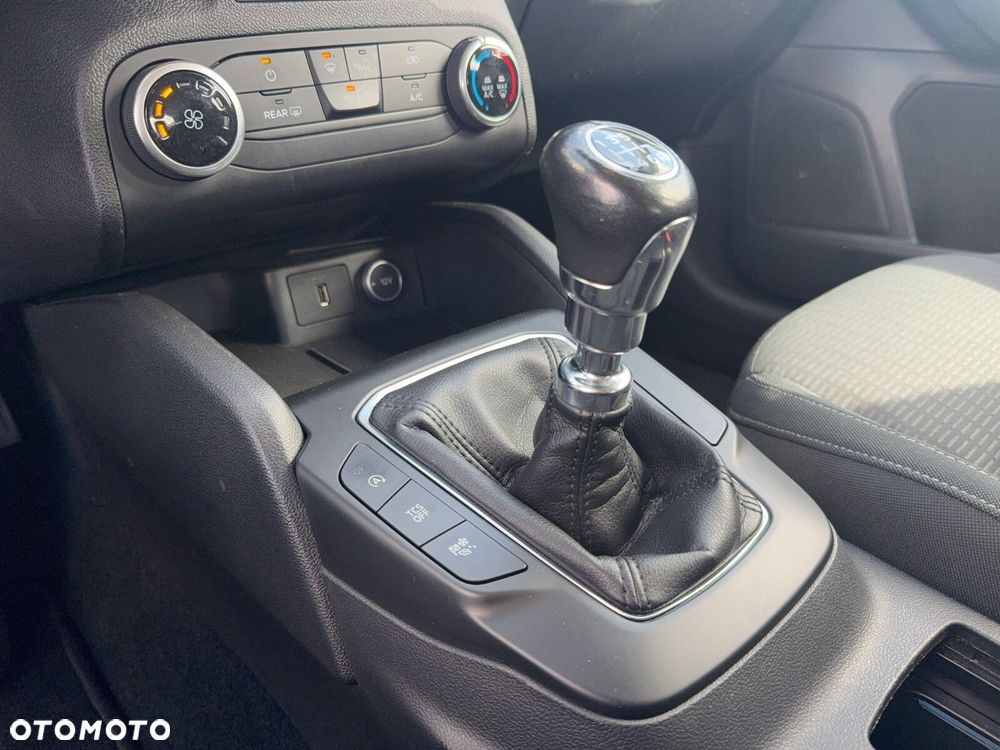 Ford Focus 1.0 EcoBoost Trend - 23