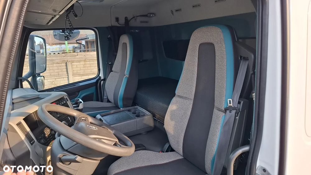 Volvo FM 430 / PEŁNY ADR / HYDRAULIKA + PRZYSTAWKA DO KOMPRESORA / MASA WŁASNA 6620 kg - 25