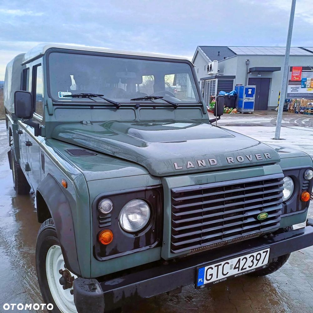 Land Rover Defender - 2