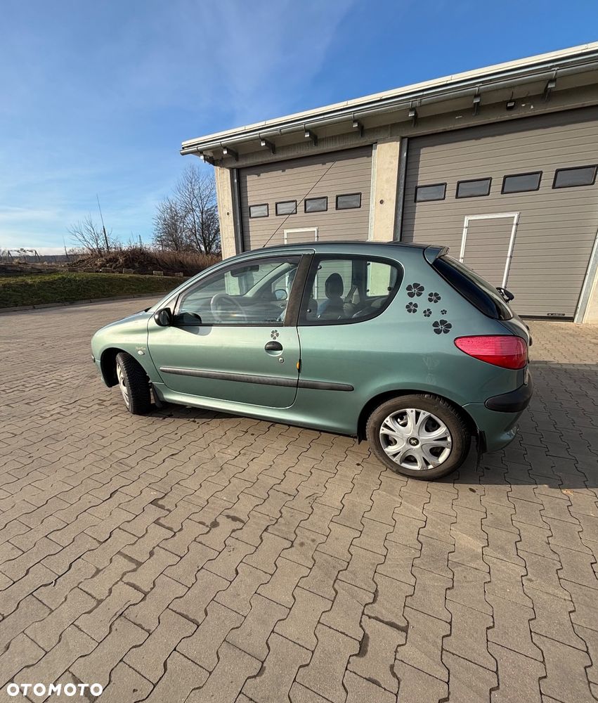 Peugeot 206 1.1 XR - 6