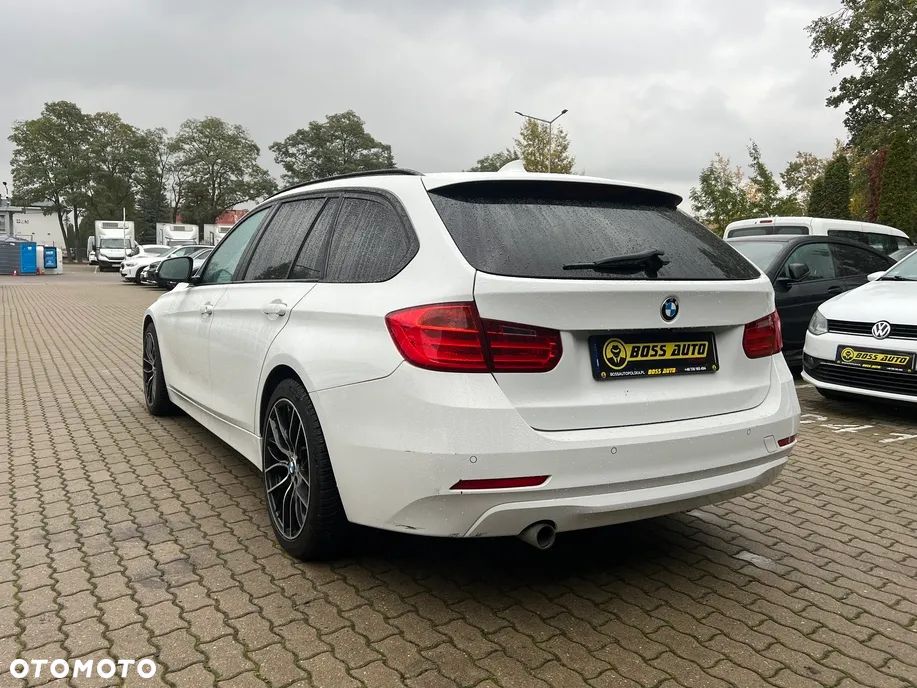 BMW Seria 3 318d Touring - 7