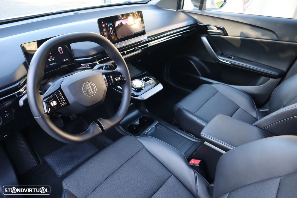 MG MG4 64 kWh Luxury - 16