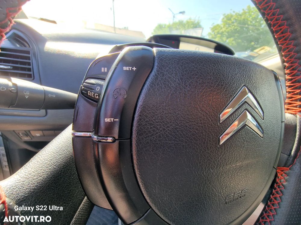 Citroën C4 1.6 HDI FAP Confort - 16