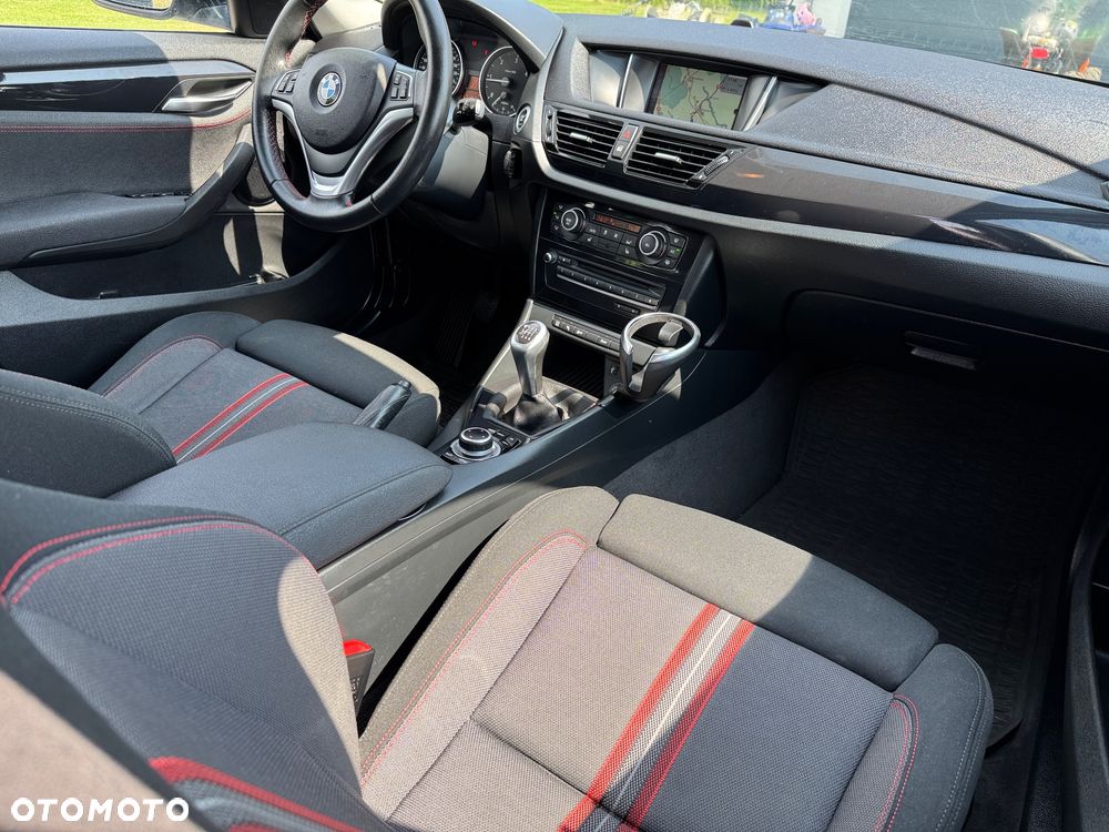 BMW X1 sDrive18d Sport Line - 27