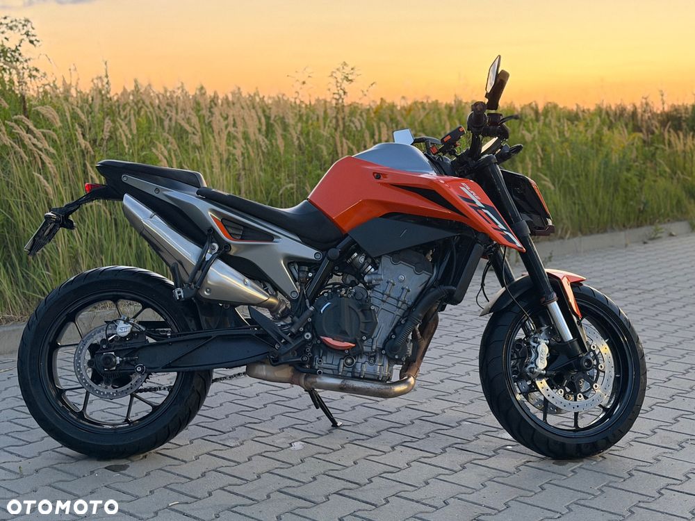 KTM Duke 790 - 4