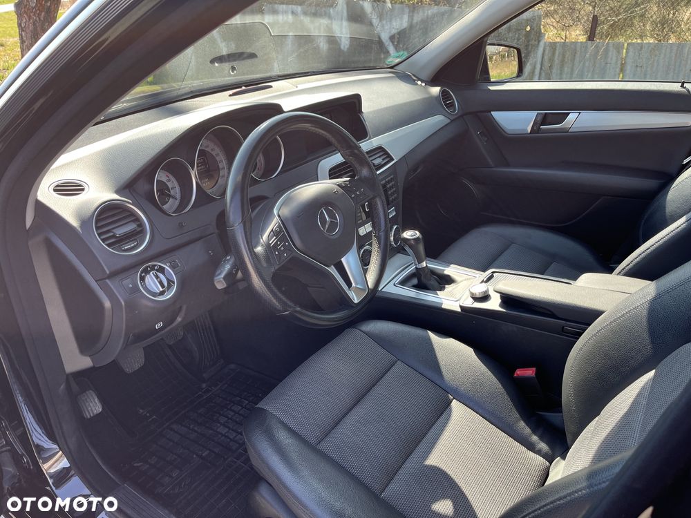 Mercedes-Benz Klasa C 180 CGI BlueEff Avantgarde - 10