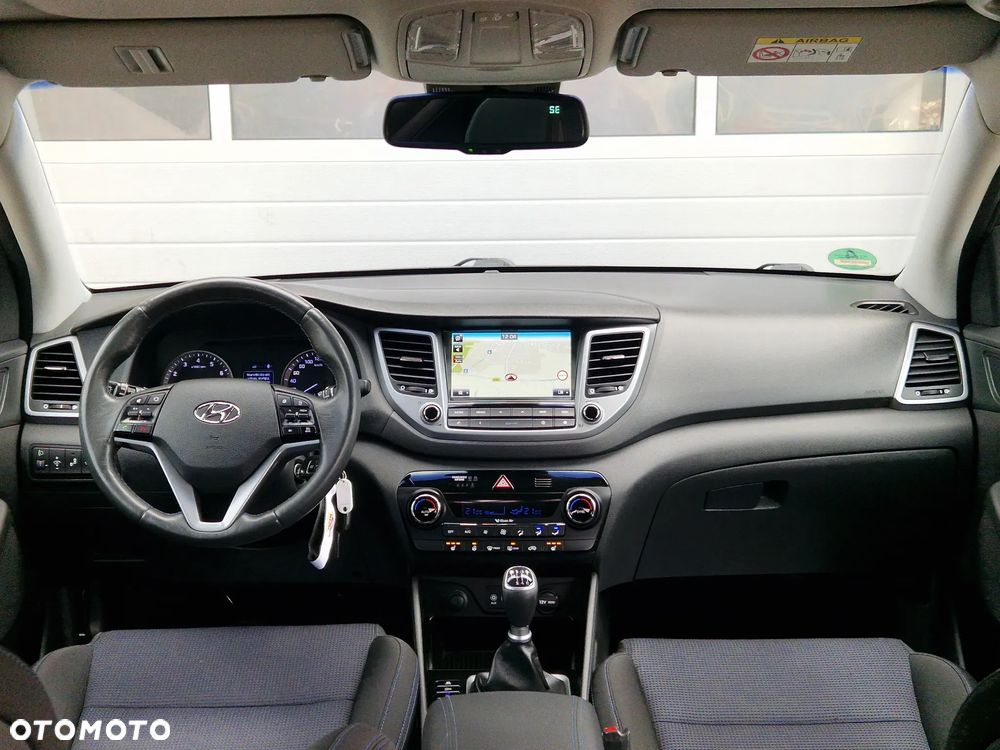 Hyundai Tucson 1.6 GDI BlueDrive Design 2WD - 26