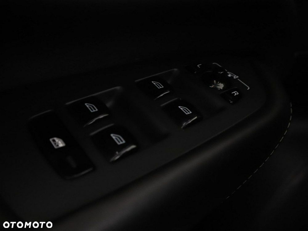 Volvo XC 90 D5 AWD Inscription - 38