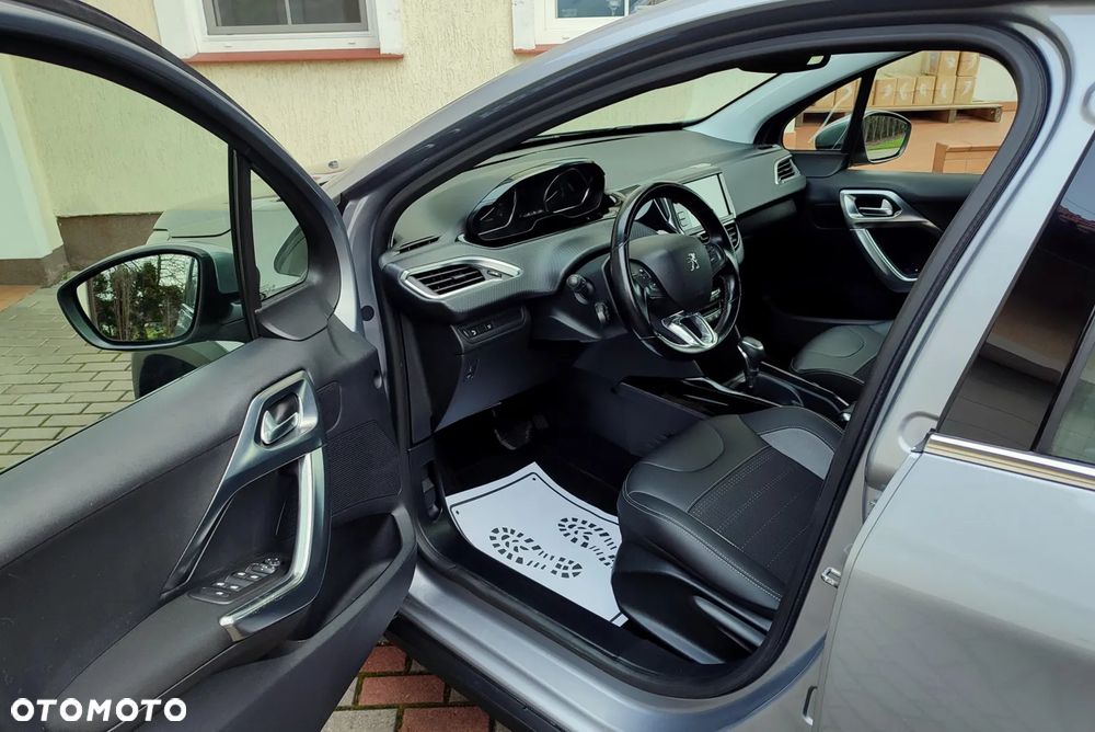 Peugeot 2008 PureTech 110 GPF Stop&Start EAT6 Allure - 13