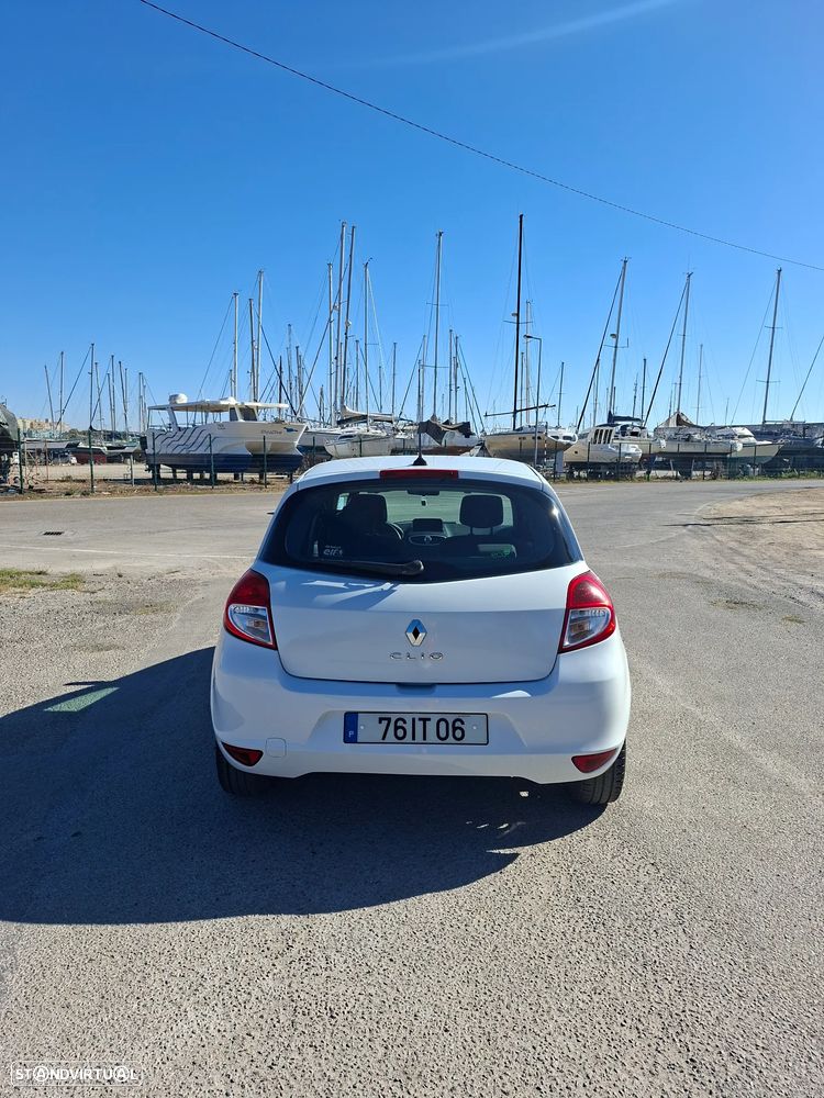 Renault Clio 1.2 16V Dynamique S - 4
