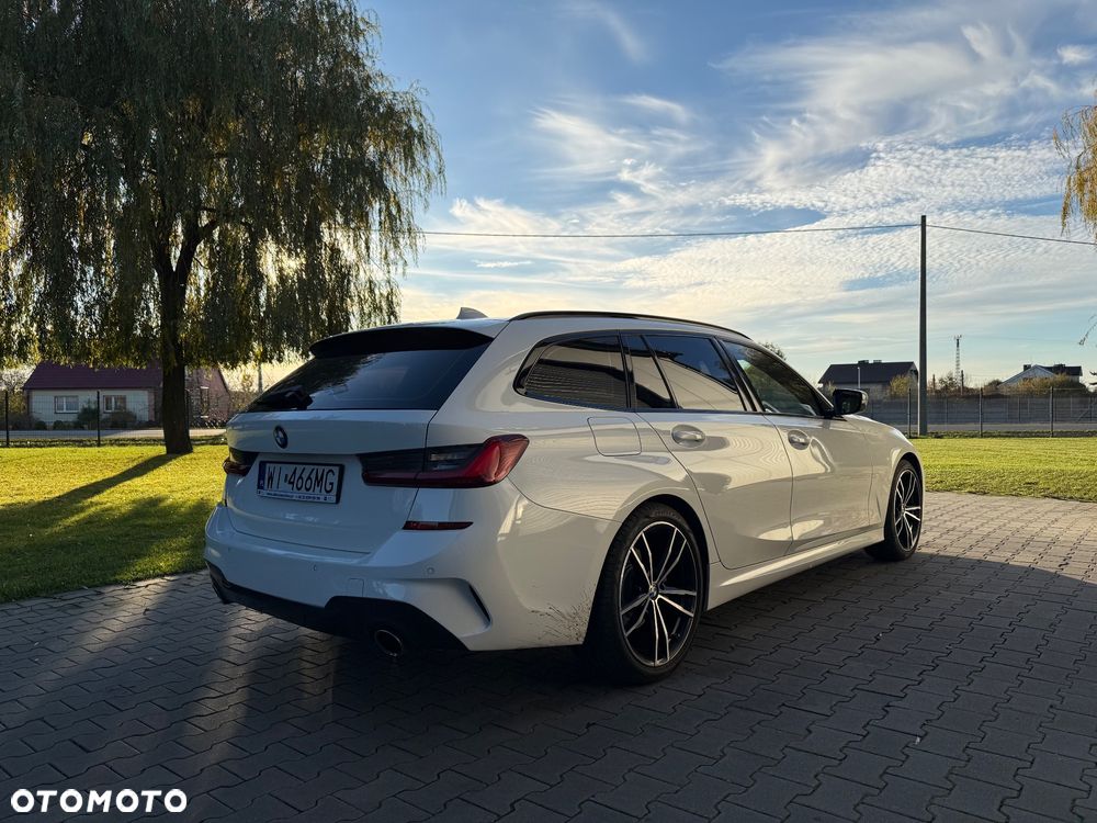 BMW Seria 3 320i M Sport Sport - 22