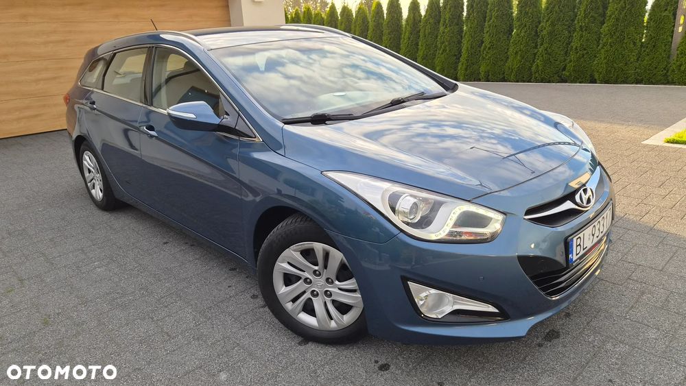 Hyundai i40 Kombi blue 1.6 Family+ - 22