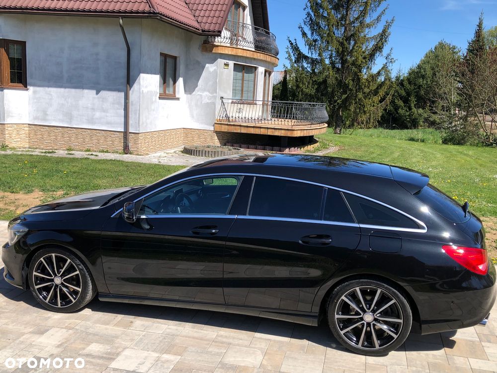 Mercedes-Benz CLA 180 7G-DCT UrbanStyle Edition - 4