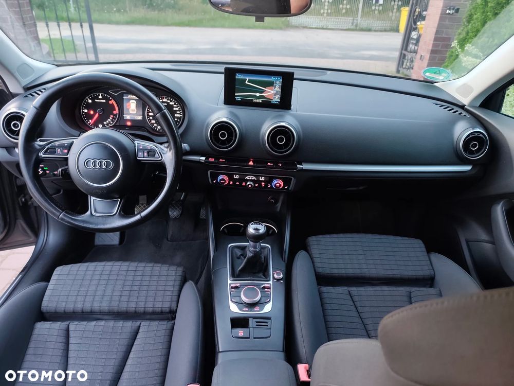 Audi A3 Sportback 2.0 TDI Ambiente - 22