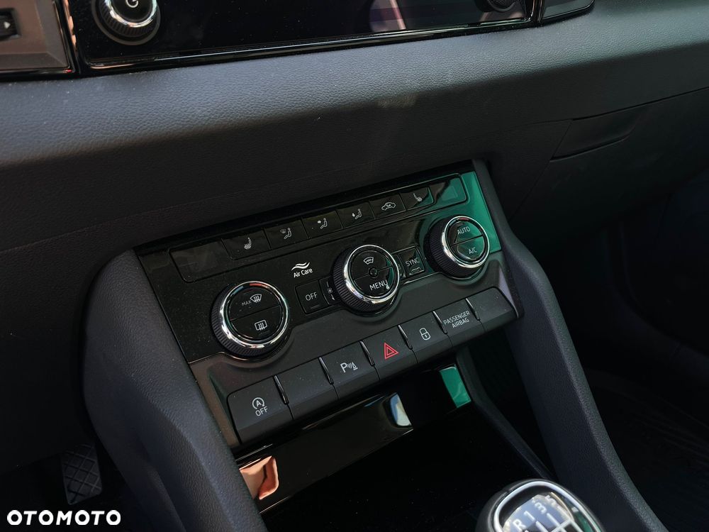 Skoda Karoq ver-1-5-tsi-act-selection - 17