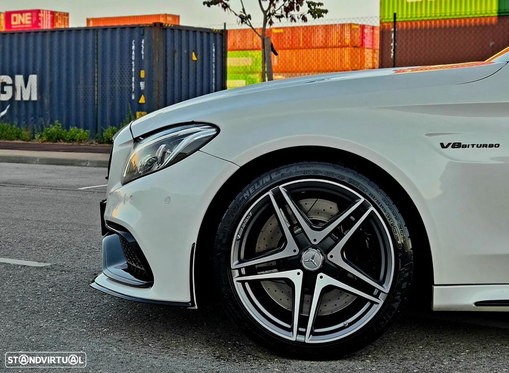 Mercedes-Benz C 63 AMG - 13