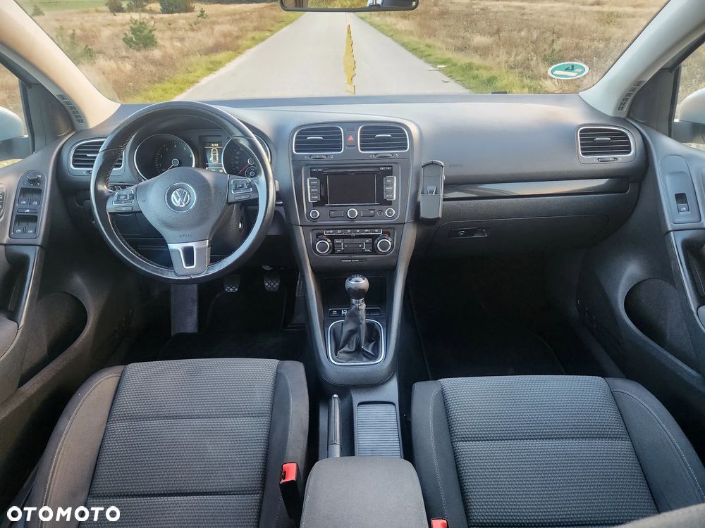 Volkswagen Golf - 24
