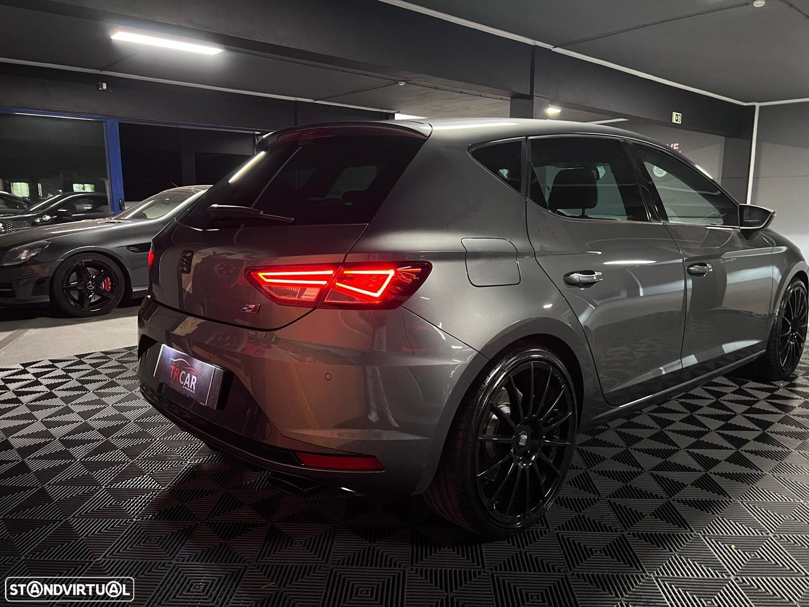 SEAT Leon 2.0 TSI Cupra DSG S/S - 8