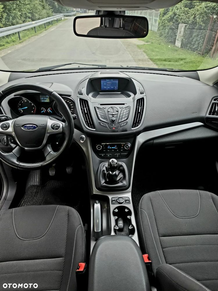 Ford Kuga - 10