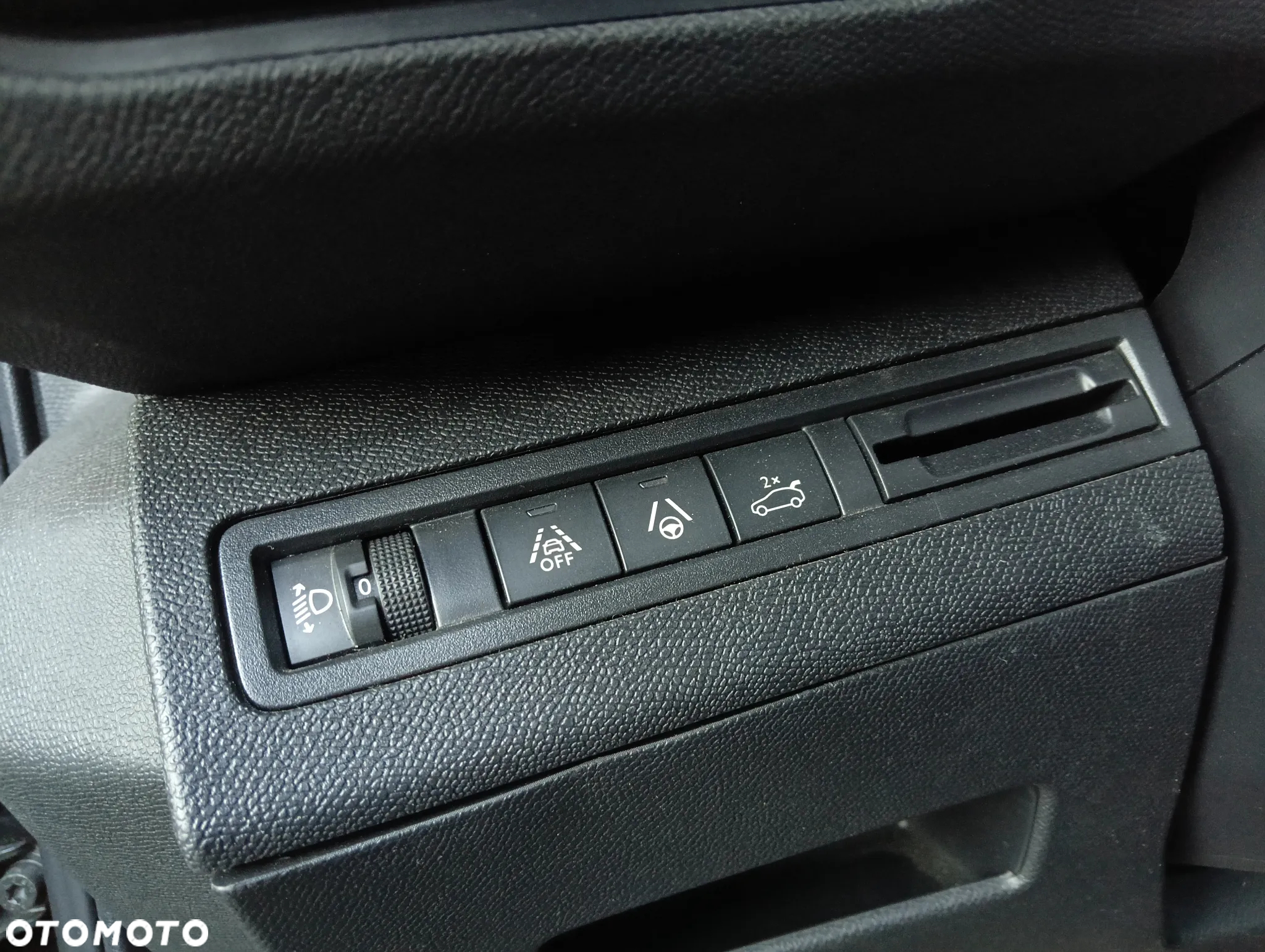 Peugeot 3008 BlueHDi 130 Stop & Start EAT8 Crossway - 16
