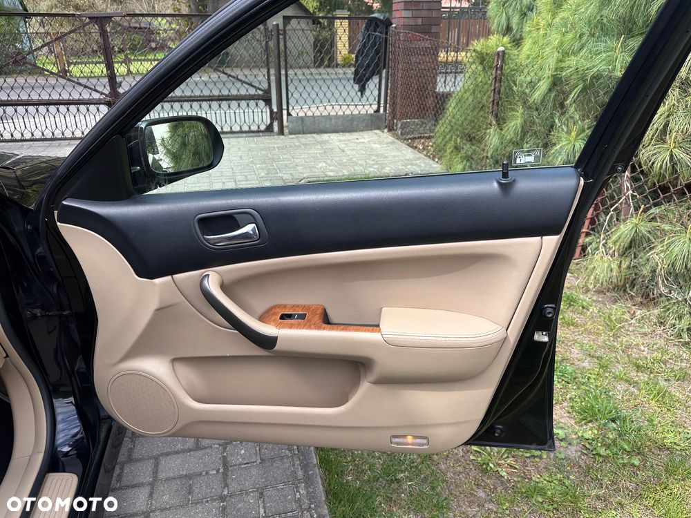 Honda Accord 2.4 i Automatik Executive - 28