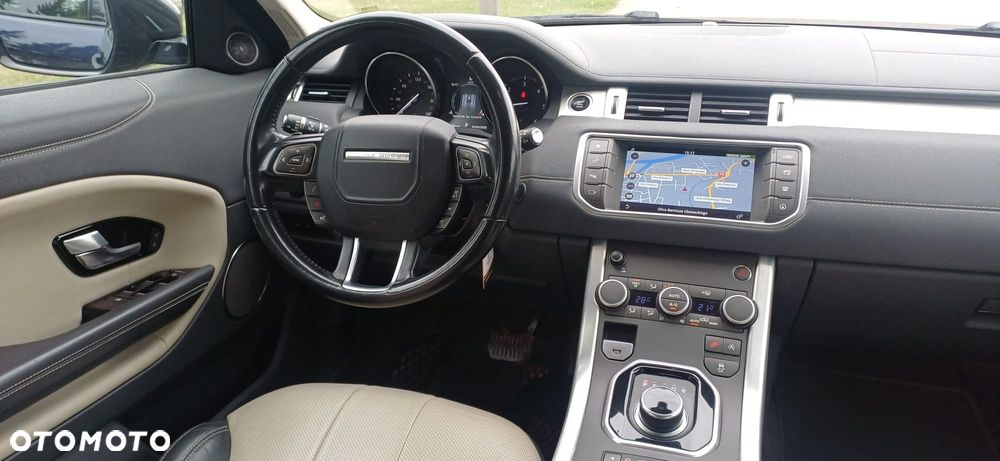 Land Rover Range Rover Evoque TD4 Sky View - 16