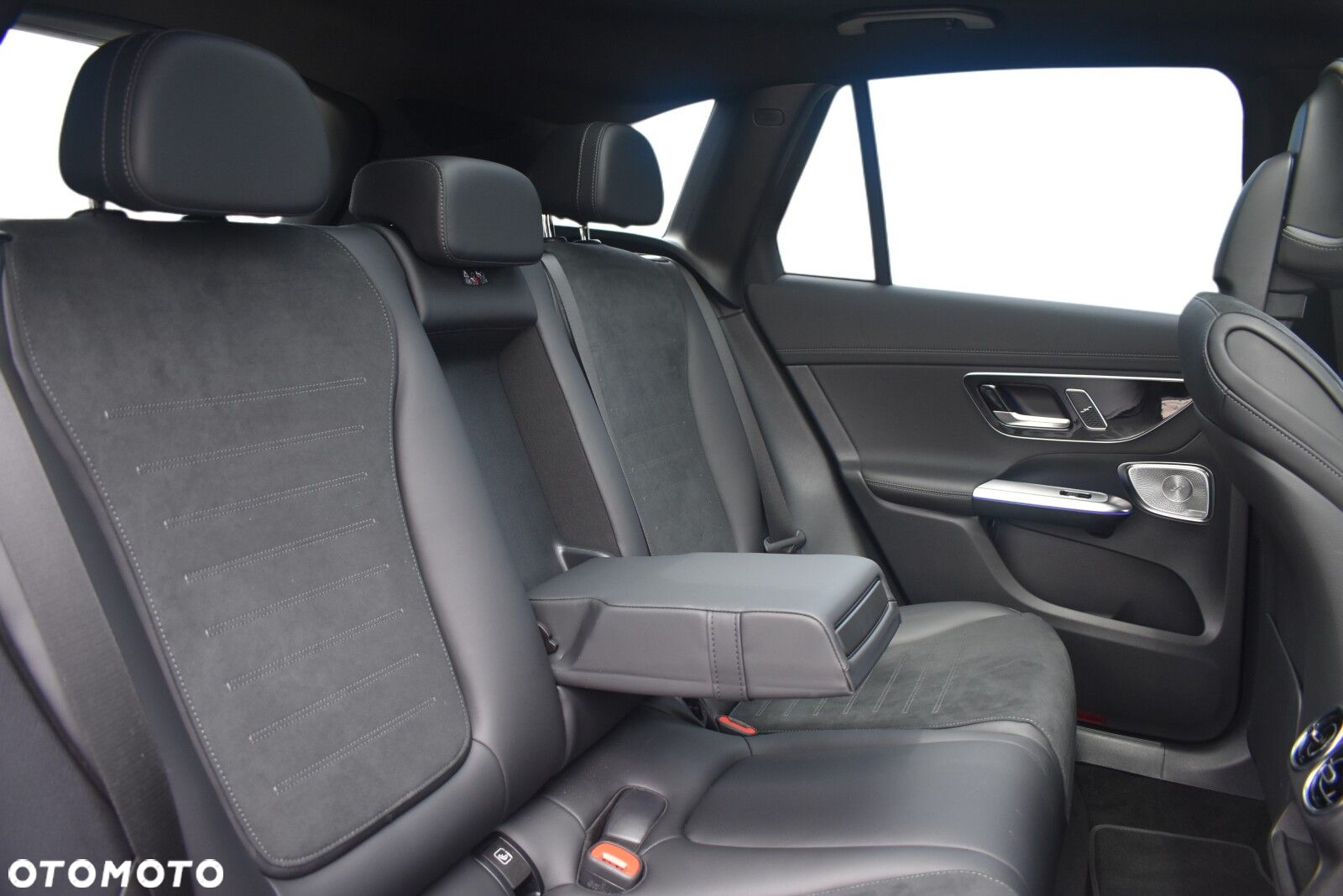 Mercedes-Benz GLC 300 e 4-Matic AMG Line - 9