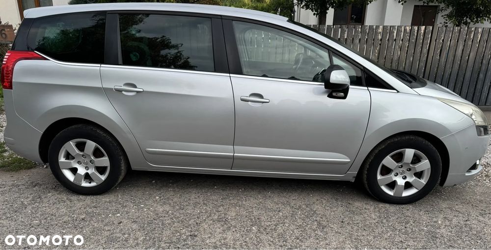 Peugeot 5008 2.0 HDi Premium - 6