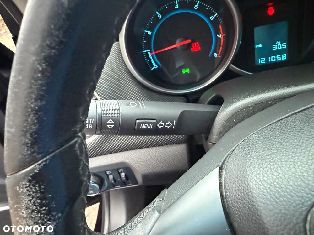 Chevrolet Cruze 1.6 LT - 23