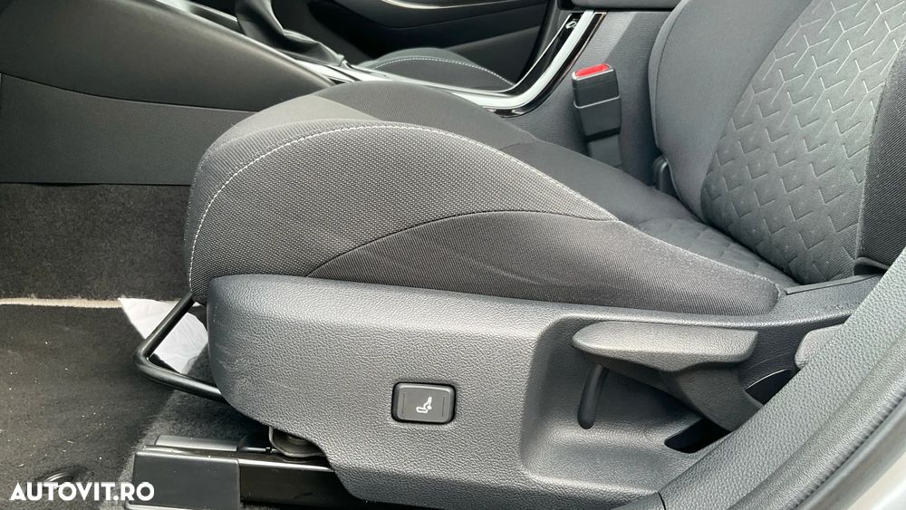 Toyota Corolla 1.8 HSD Dynamic - 28