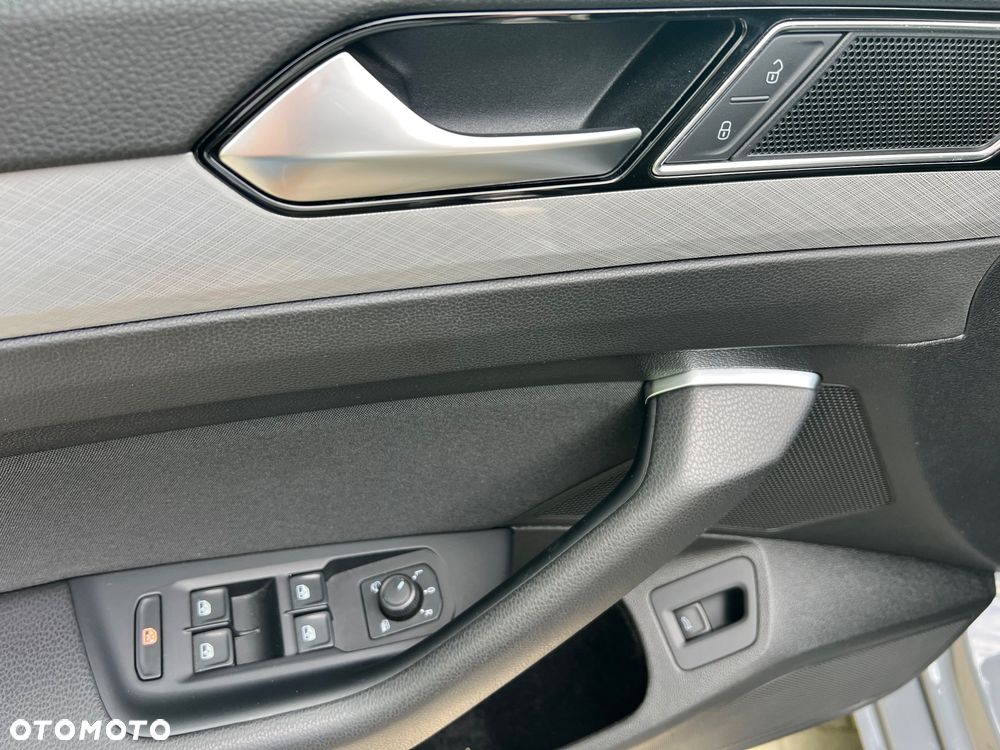 Volkswagen Passat Variant 1.5 TSI EVO Business DSG - 18