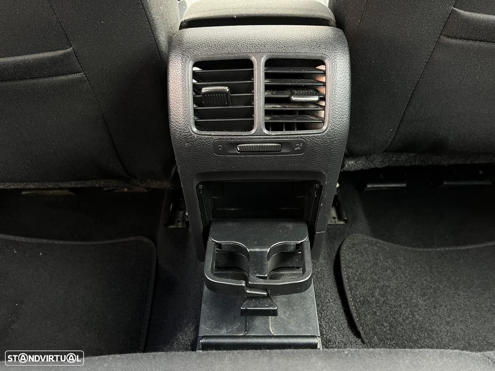 VW Golf 1.6 TDi Confortline - 37