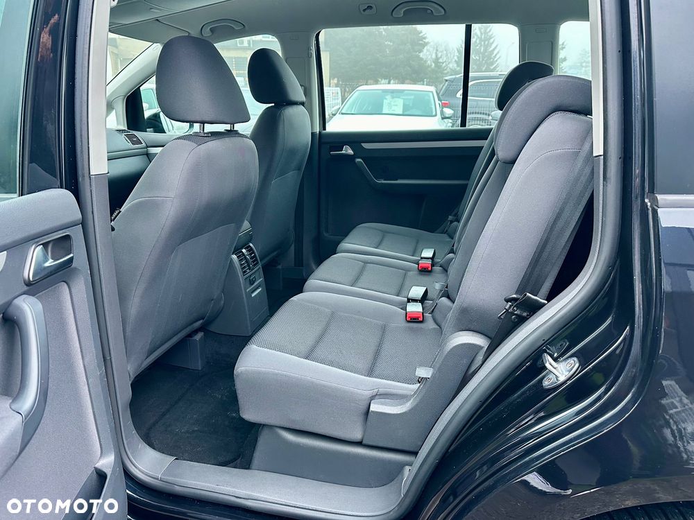 Volkswagen Touran 1.6 TDI DPF BlueMot Trendline - 23