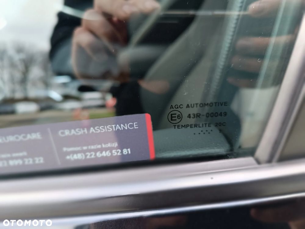 Toyota Corolla 1.8 Hybrid Comfort - 28