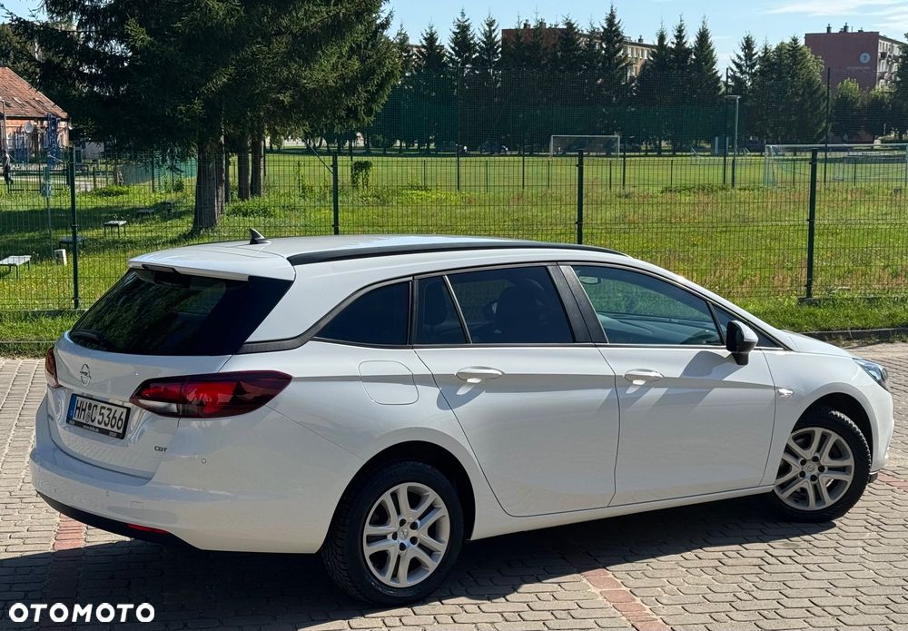 Opel Astra 1.6 CDTI Dynamic - 2